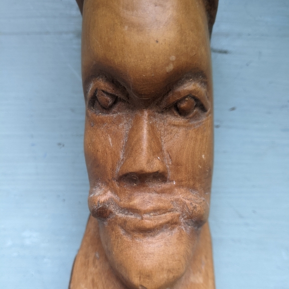 Hand Carved Face in Wood Statue - Picture 4 of 15